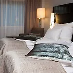Clarion 4*