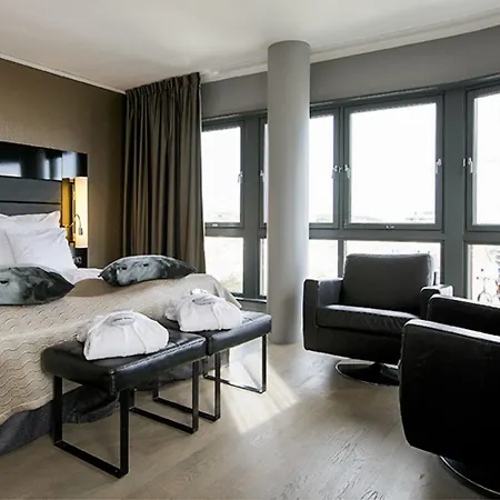 Clarion Hotel 4*