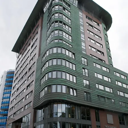 Clarion 4*